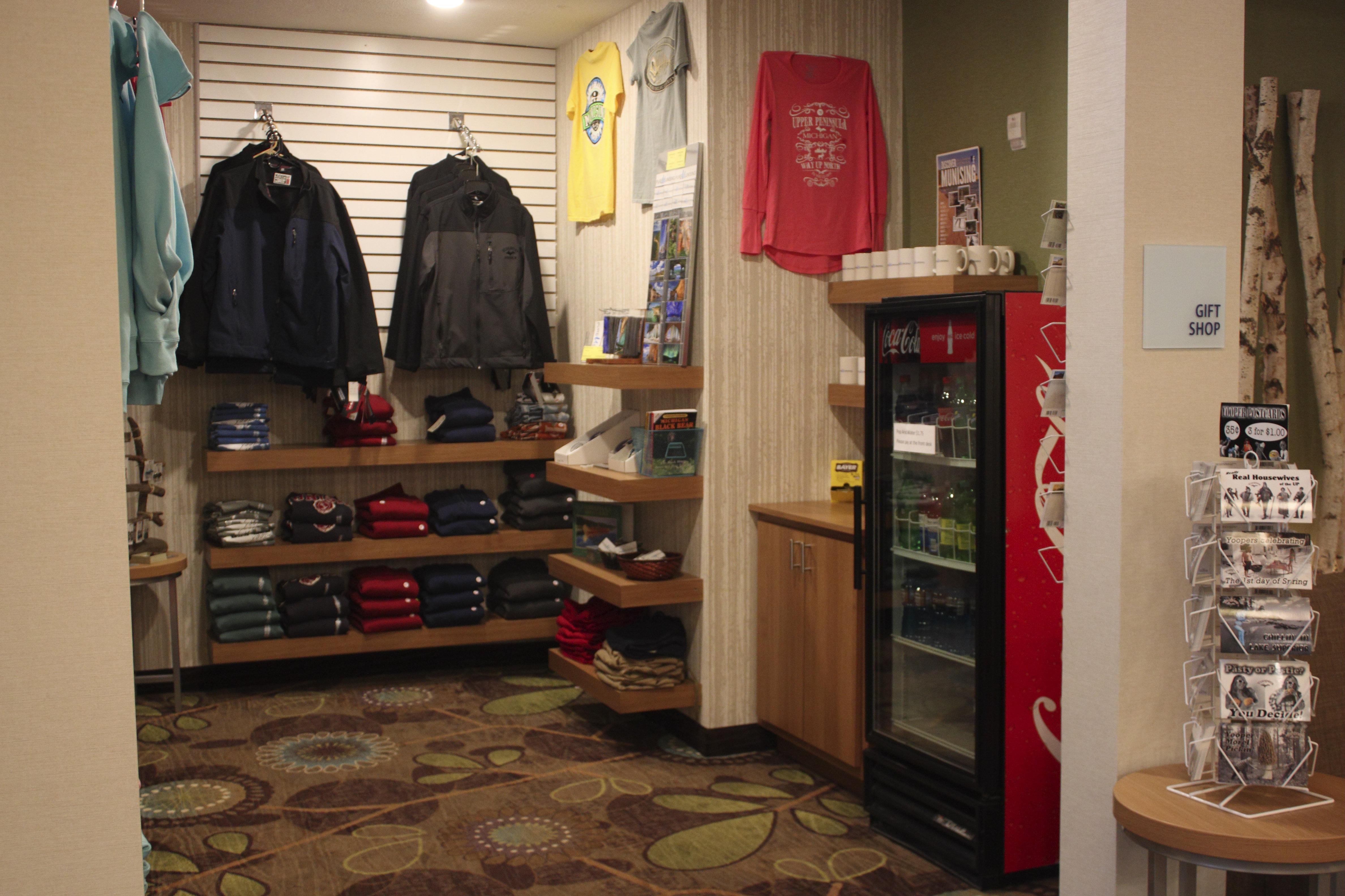 Holiday Inn Express Munising-Lakeview, An Ihg Hotel Extérieur photo