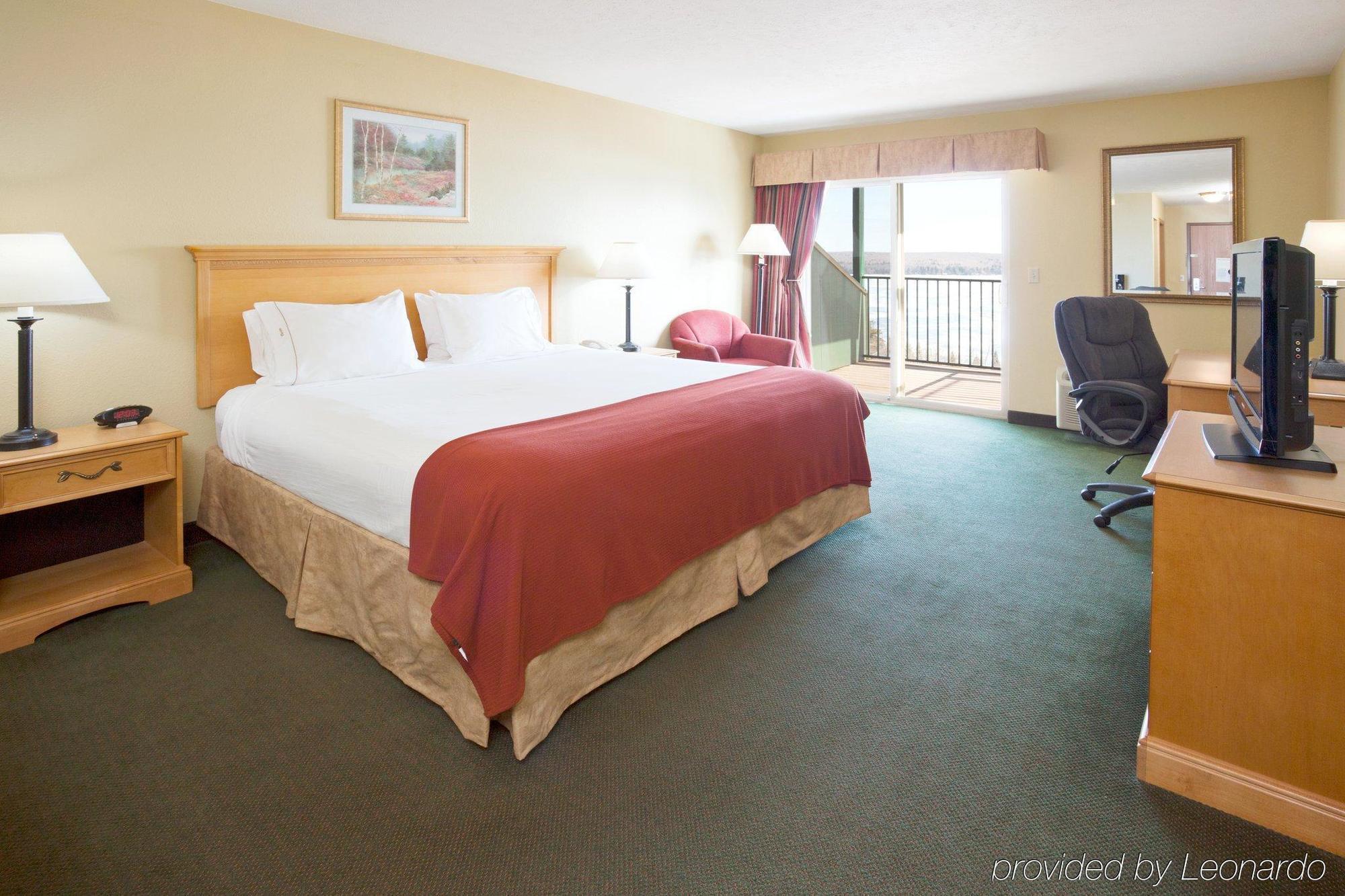 Holiday Inn Express Munising-Lakeview, An Ihg Hotel Chambre photo